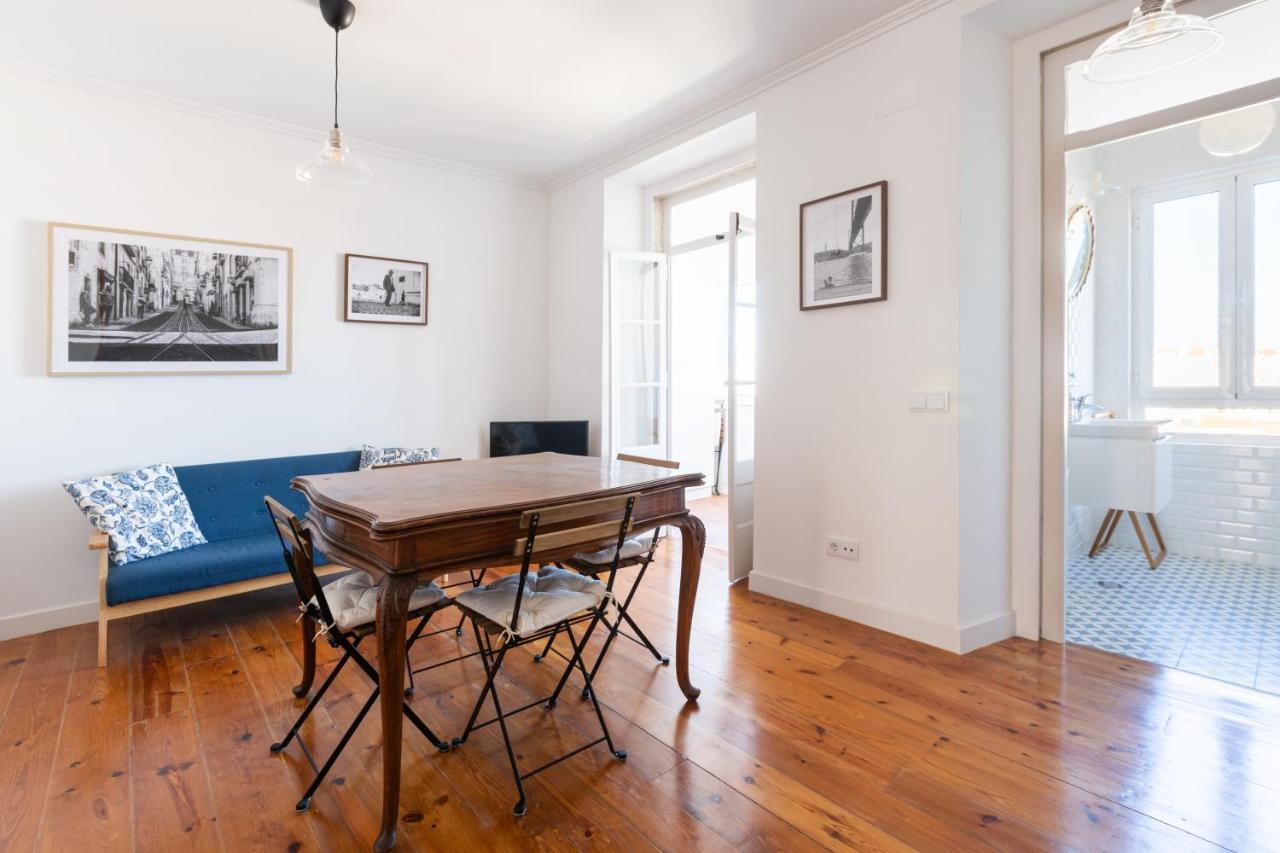 White & Blue Vintage Home In Graca Lisboa Dış mekan fotoğraf