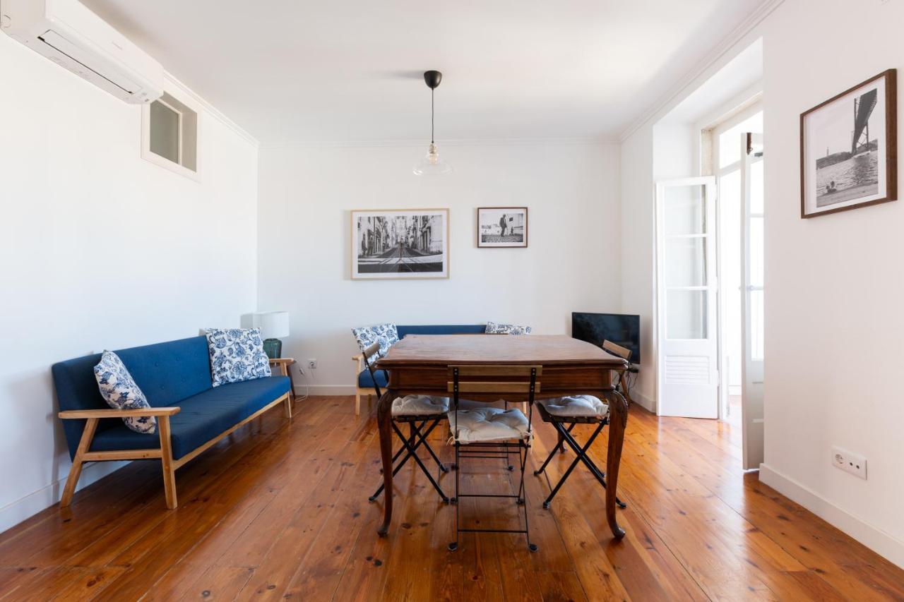 White & Blue Vintage Home In Graca Lisboa Dış mekan fotoğraf